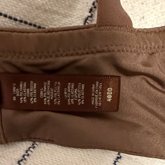 Skims Brown Wireless Bra - Picture 13 of 16